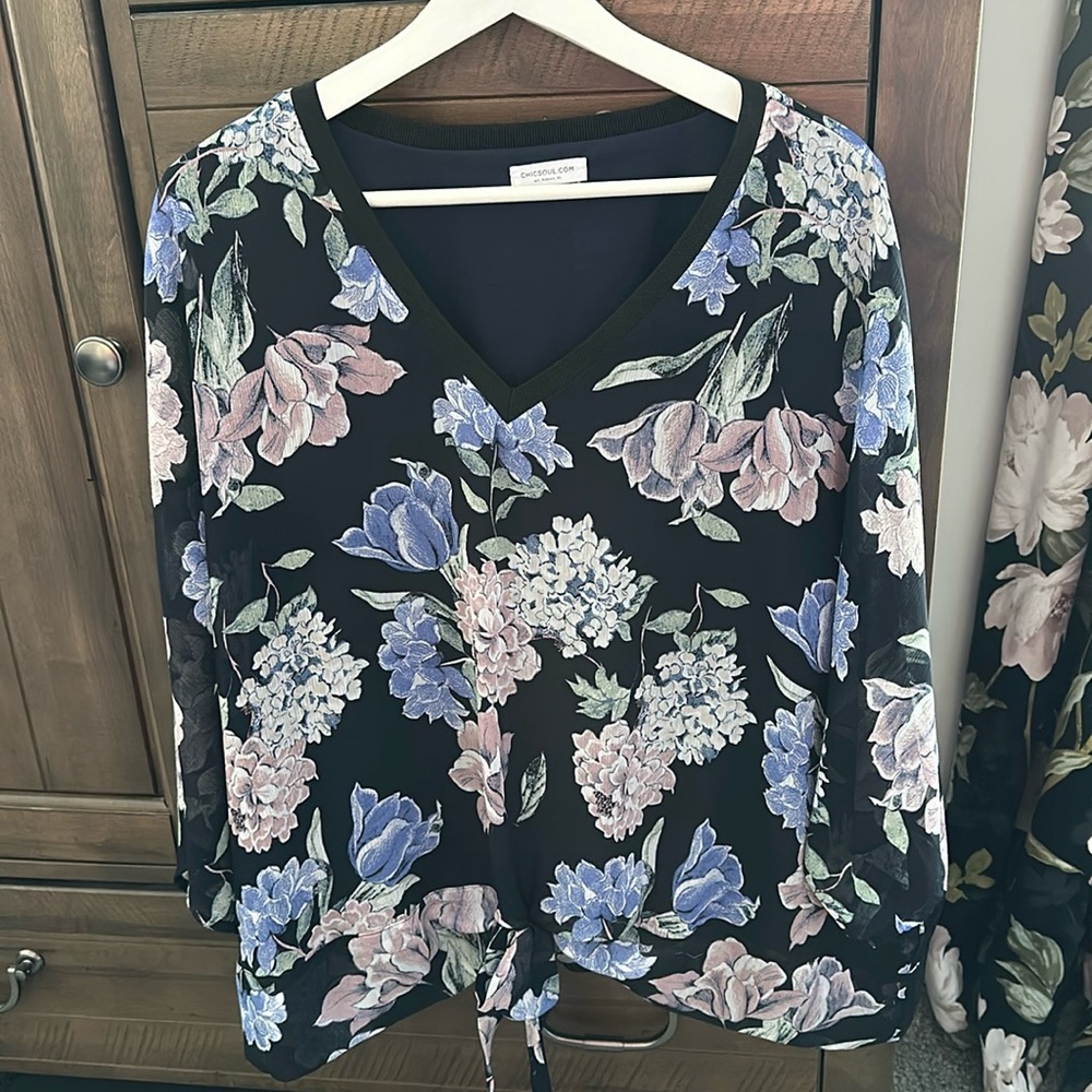 Floral print blouse with tie waist